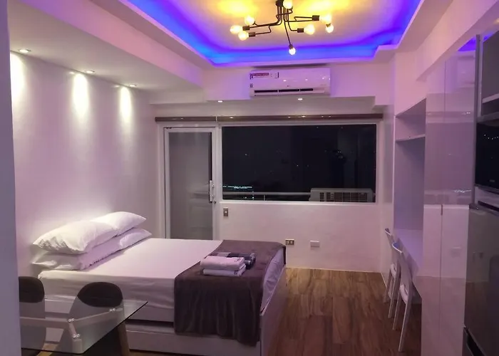 Cozy 35sqm W Balcony Wifi Near Robinsons Mall Manila