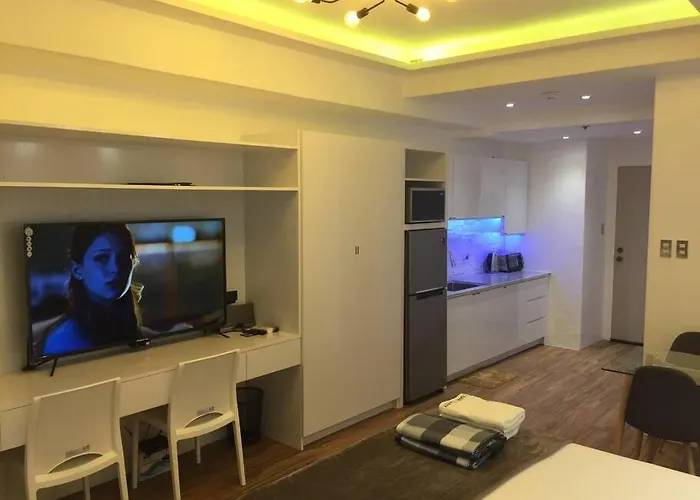 Cozy 35sqm W Balcony Wifi Near Robinsons Mall * Manila