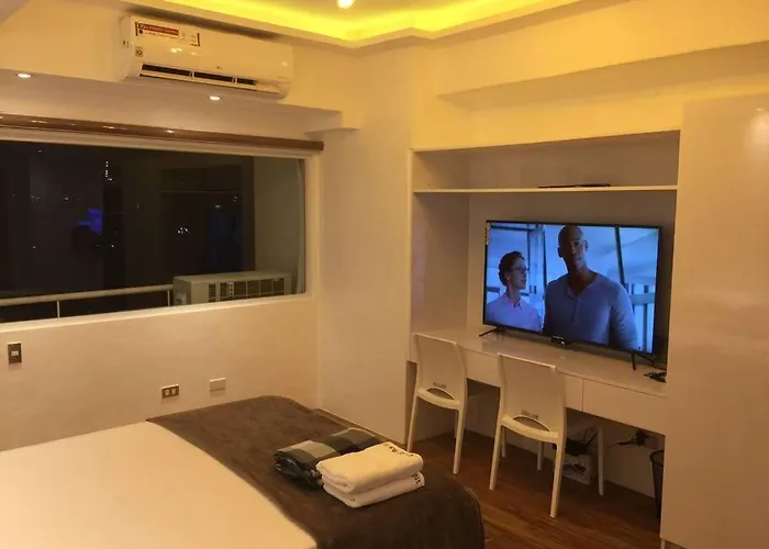 Cozy 35sqm W Balcony Wifi Near Robinsons Mall * Manila