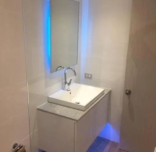 Apartment Cozy 35sqm W Balcony Wifi Near Robinsons Mall Manila