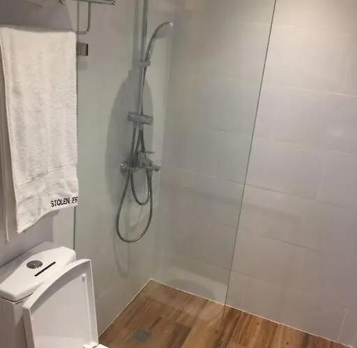 Cozy 35sqm W Balcony Wifi Near Robinsons Mall Apartment Manila